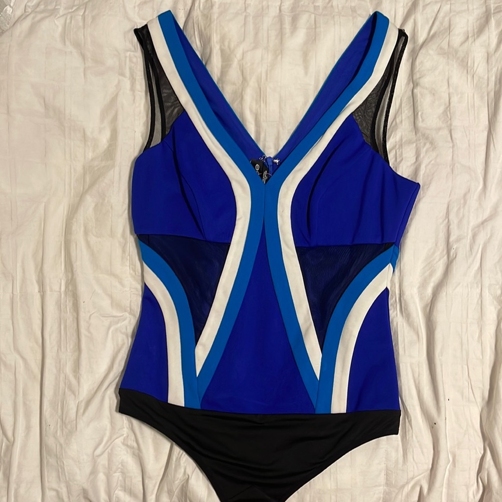 Bebe bodysuit